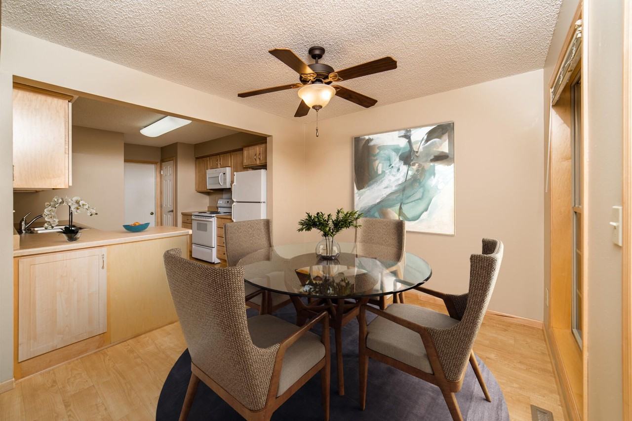 Parkwood Heights Apartments - Photo 4 of 28