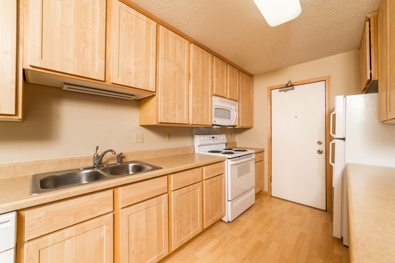 Parkwood Heights Apartments - Photo 2 of 28