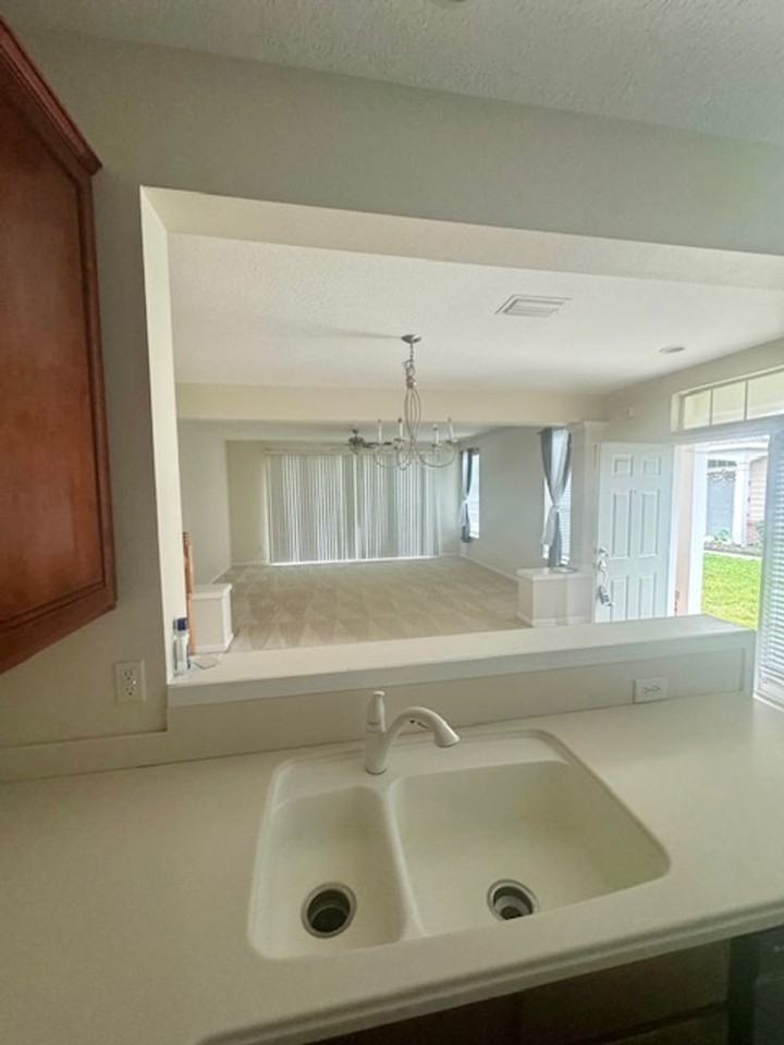 4225 Crownwood Dr - Photo 7 of 15