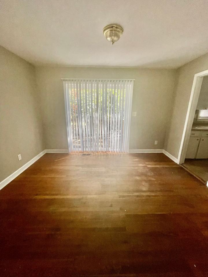 906 Bannister Pl - Photo 4 of 19