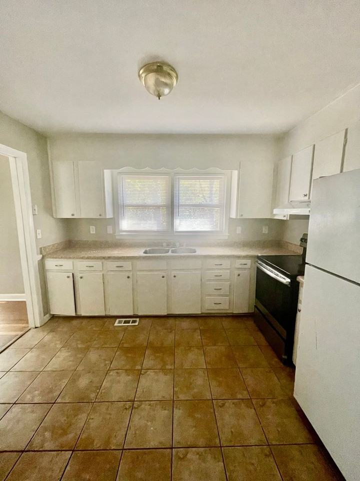 906 Bannister Pl - Photo 6 of 19