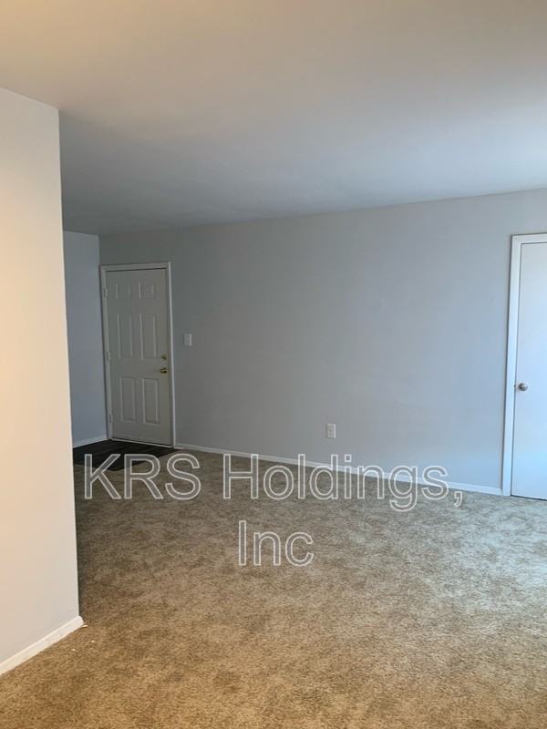 1239 Nelson St #A - Photo 4 of 12