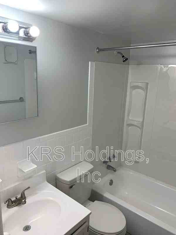 1239 Nelson St #A - Photo 6 of 12