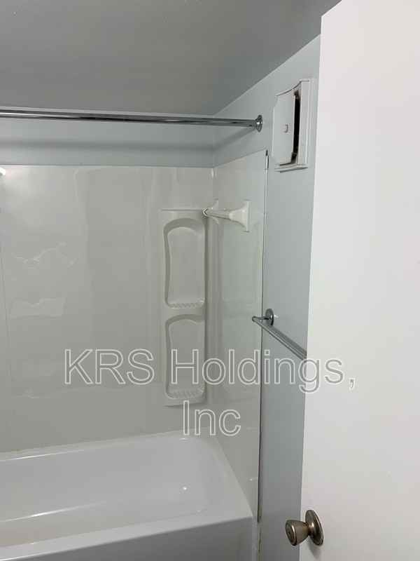 1239 Nelson St #A - Photo 7 of 12