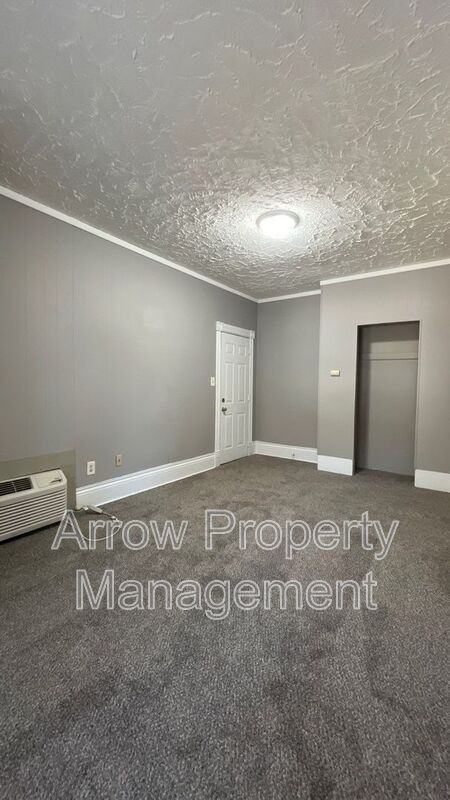 2755 P St - Photo 2 of 7