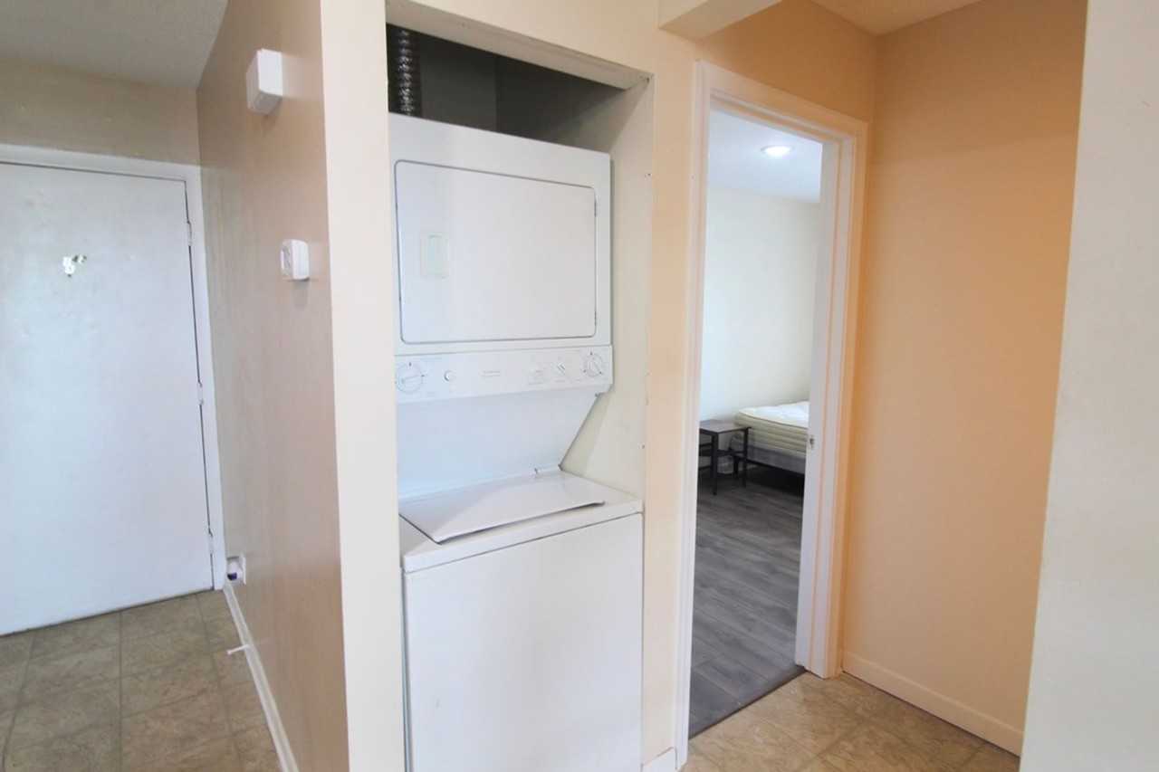 1342 Hunters Rd Apt K - Photo 5 of 25