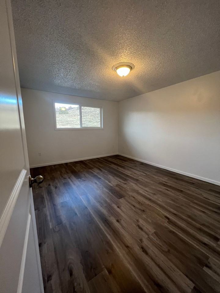 2139 N Eldorado Ave ##06 - Photo 6 of 9