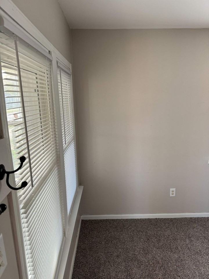 4604 Johnson Ave - Photo 6 of 29