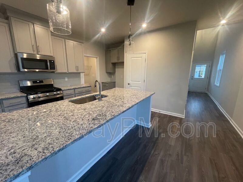 810 Manitou Cir - Photo 5 of 20