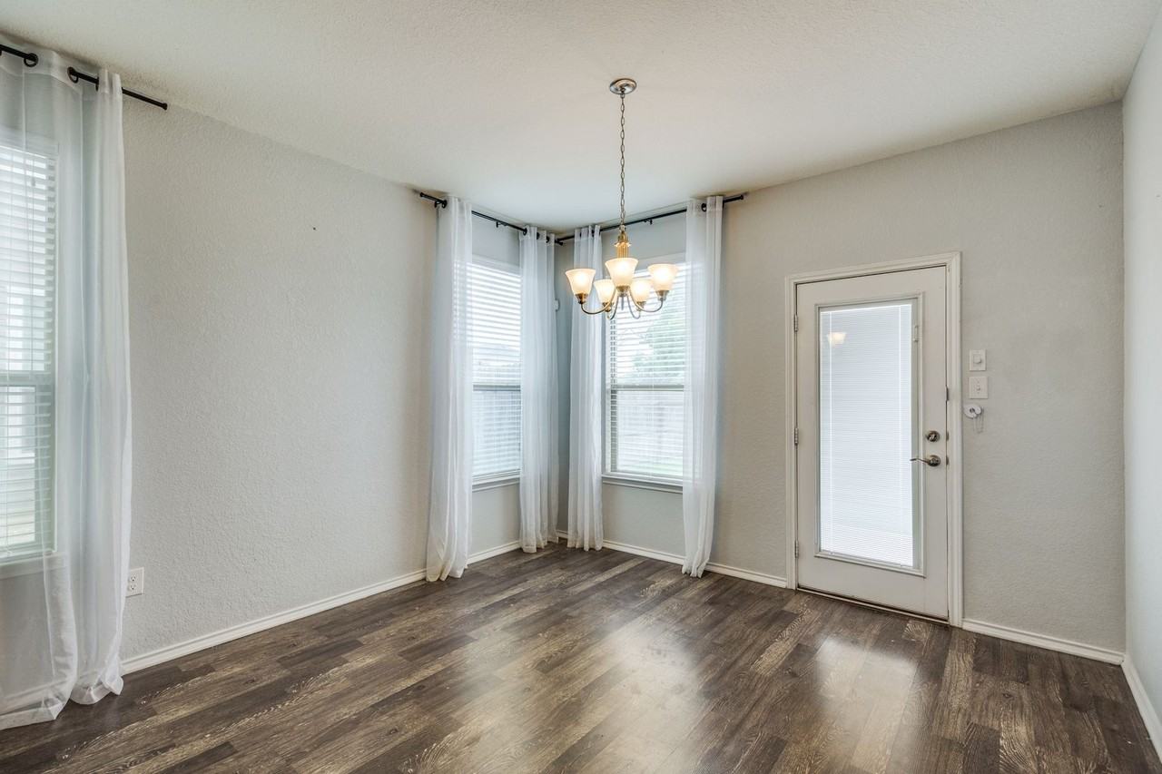 15306 Cascade Pt - Photo 4 of 12