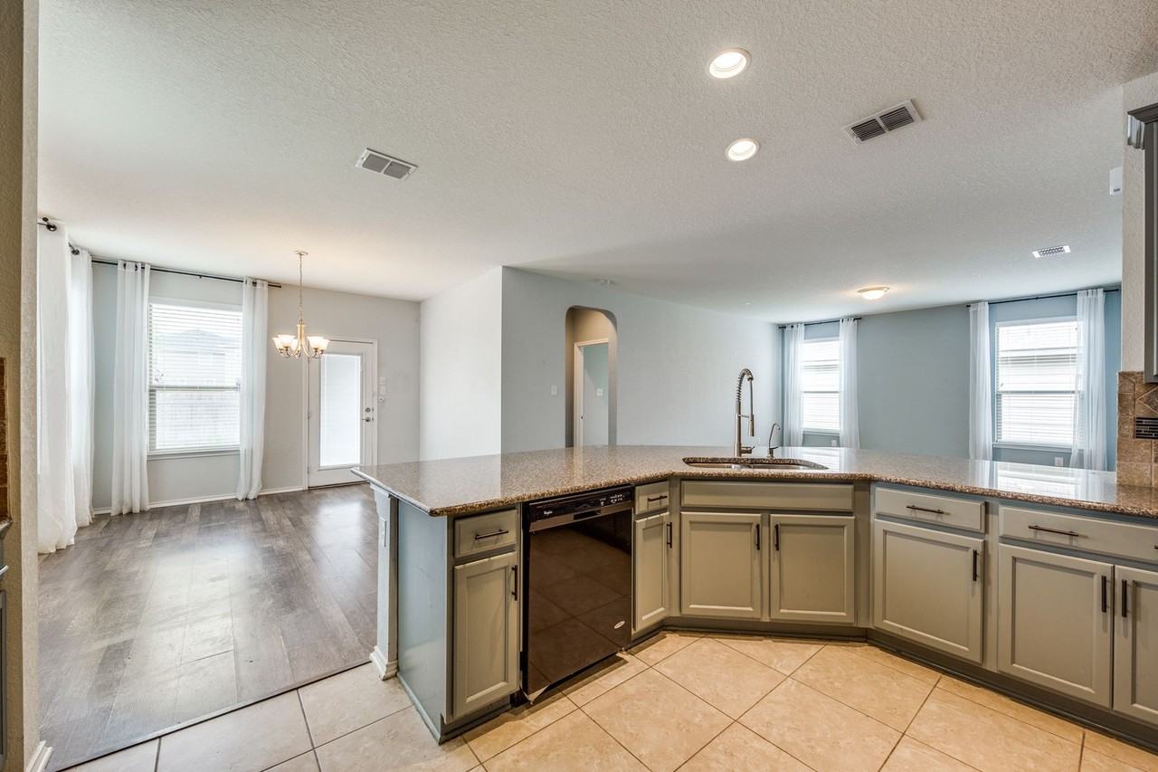 15306 Cascade Pt - Photo 7 of 12