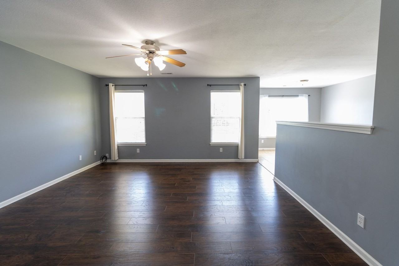 610 Bear Valley Ct - Photo 2 of 15