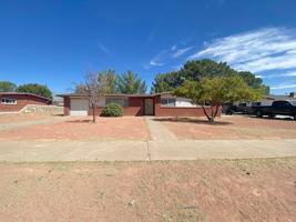 featured image of 4424 Eleanor Way