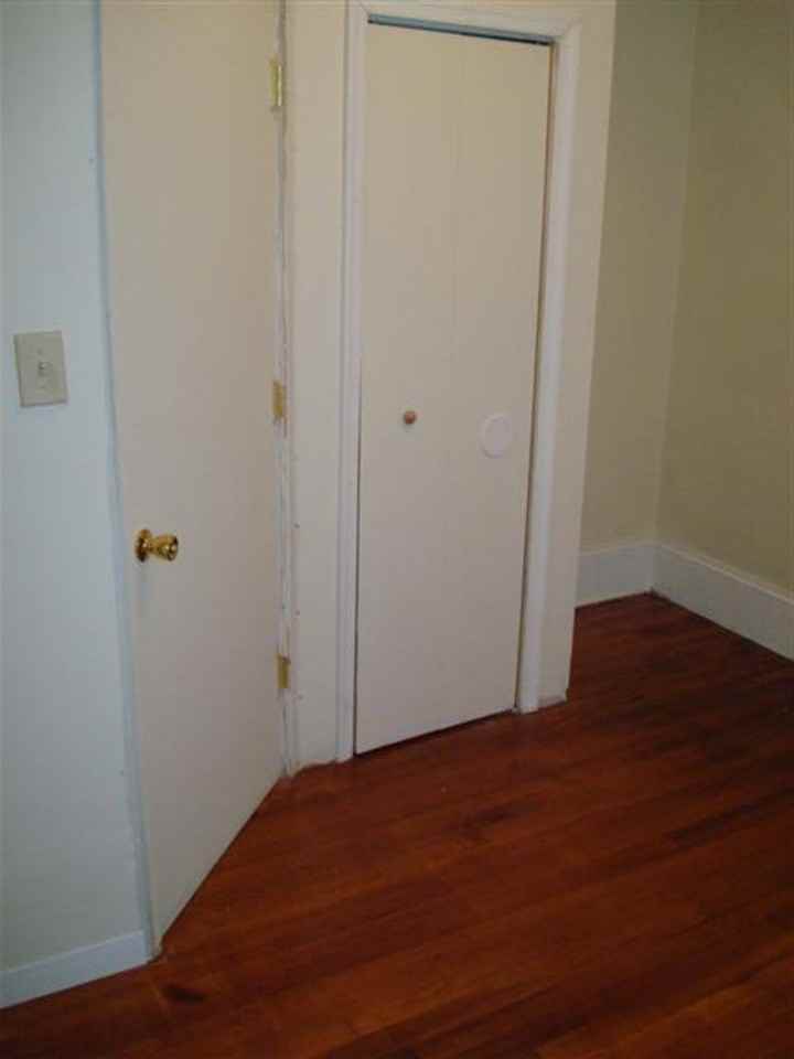 411 W 41st St - Photo 3 of 23