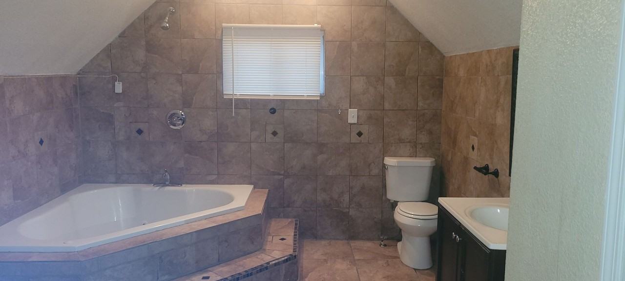 3525 Monroe Ave - Photo 6 of 7