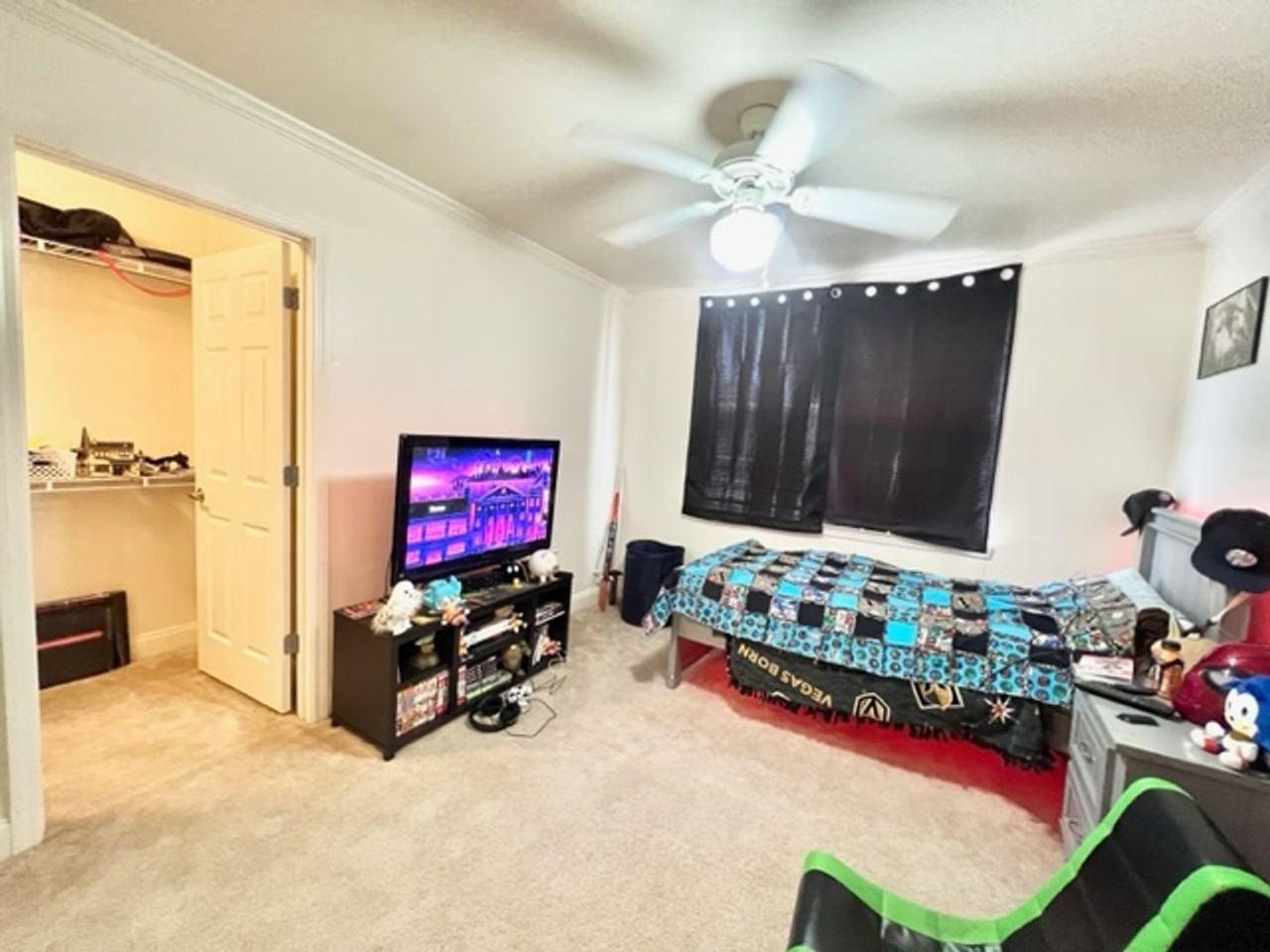 703 Majestic Dr - Photo 2 of 21