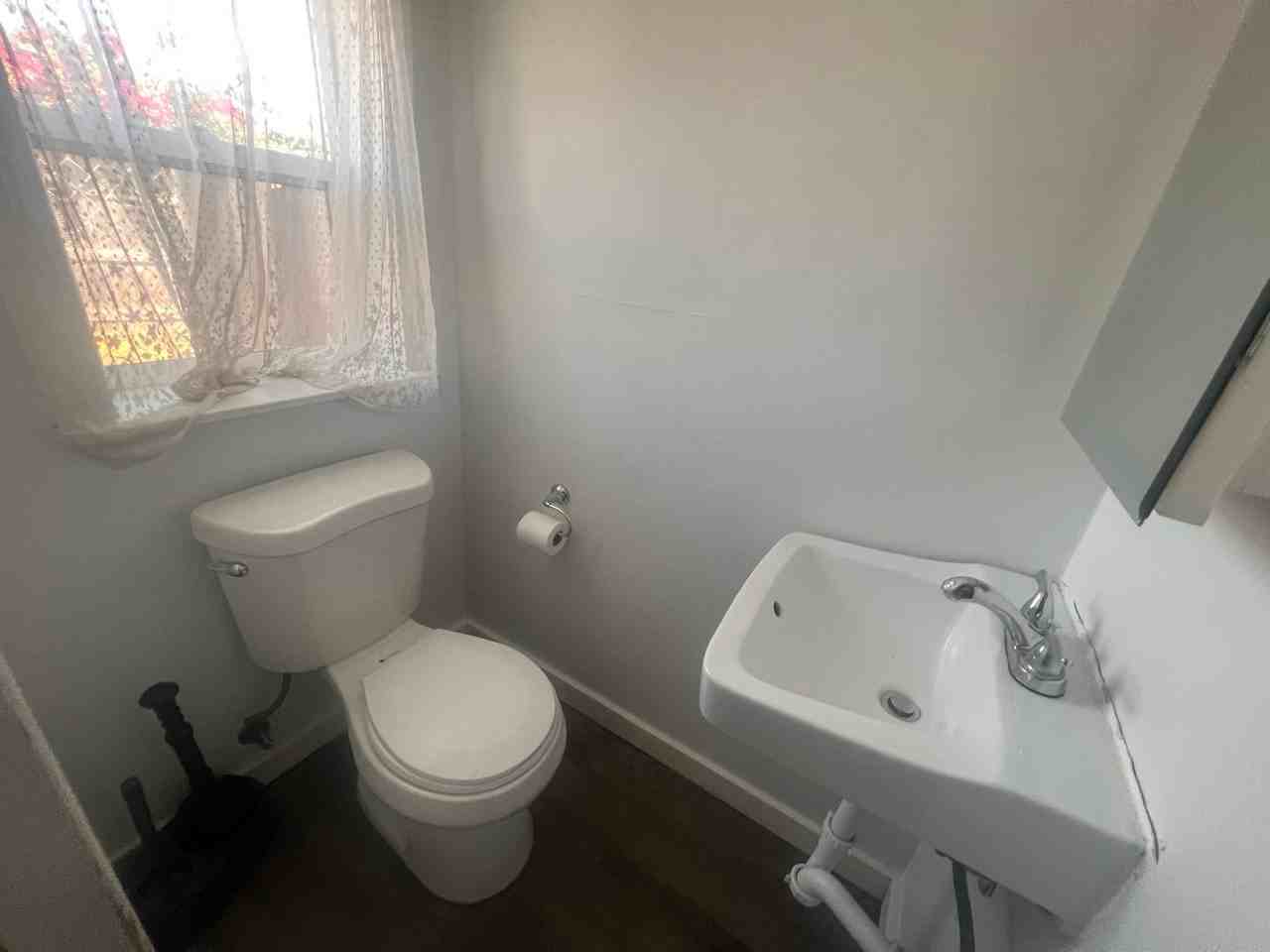 8886 Troy St - Photo 7 of 19