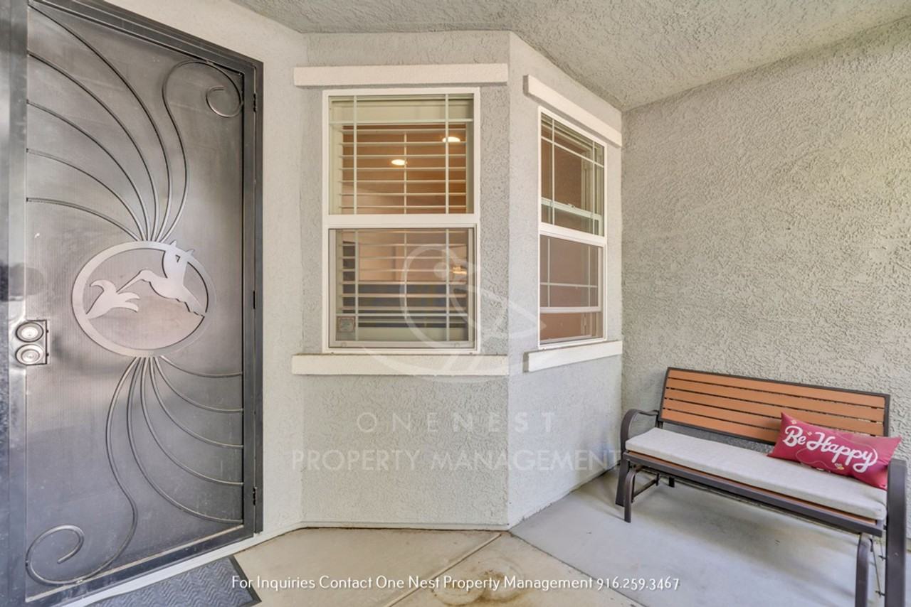 563 Aspen Meadows Way - Photo 4 of 50