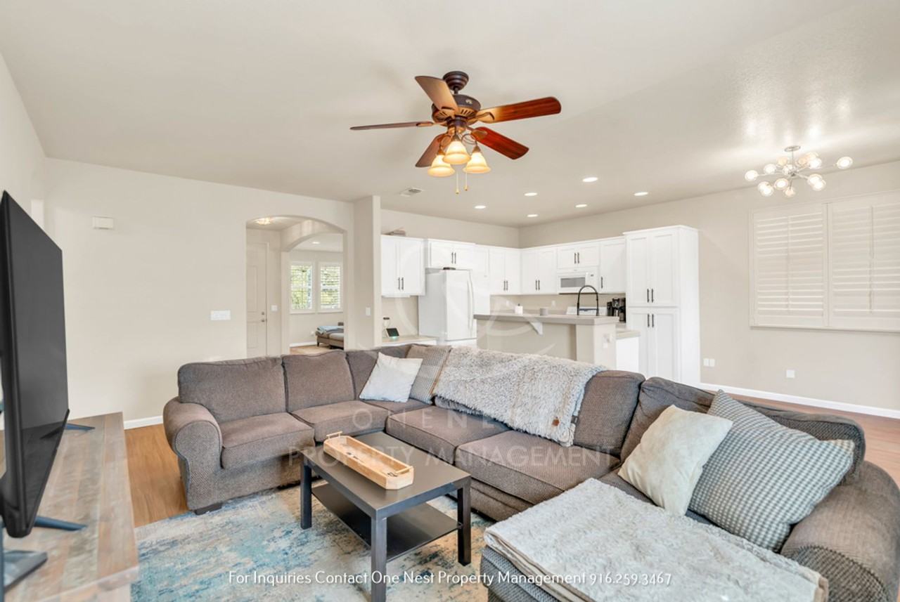 563 Aspen Meadows Way - Photo 7 of 50