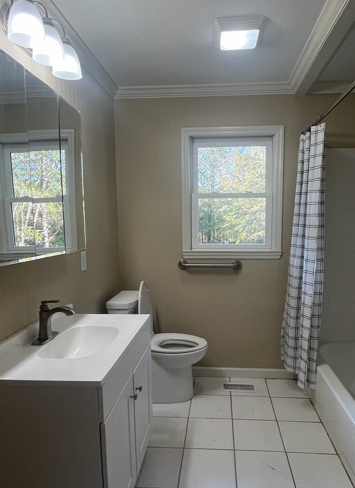 1370 Grace Chapel Rd - Photo 3 of 14