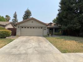 featured image of 2832 S Teddy St