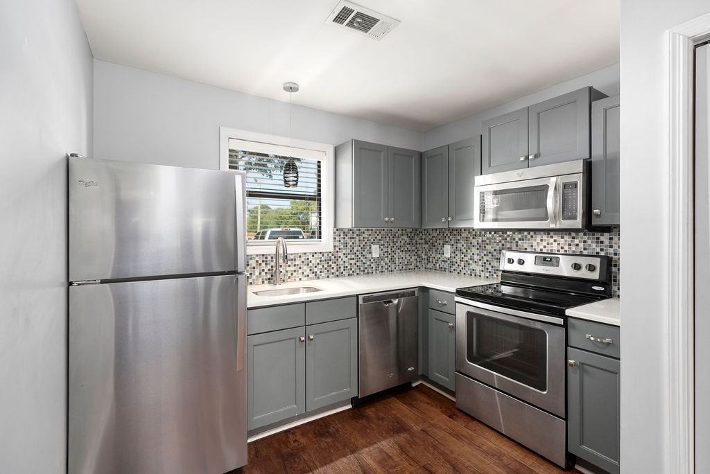 The 4 - Photo 4 of 10