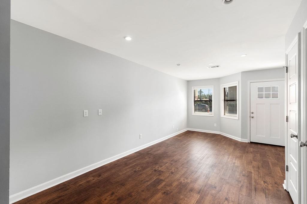 The 4 - Photo 6 of 10