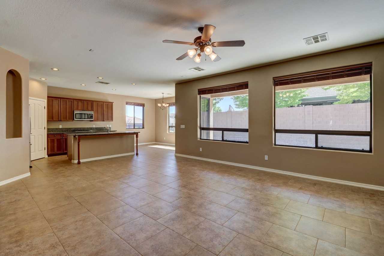2905 Leonita Ct - Photo 6 of 47