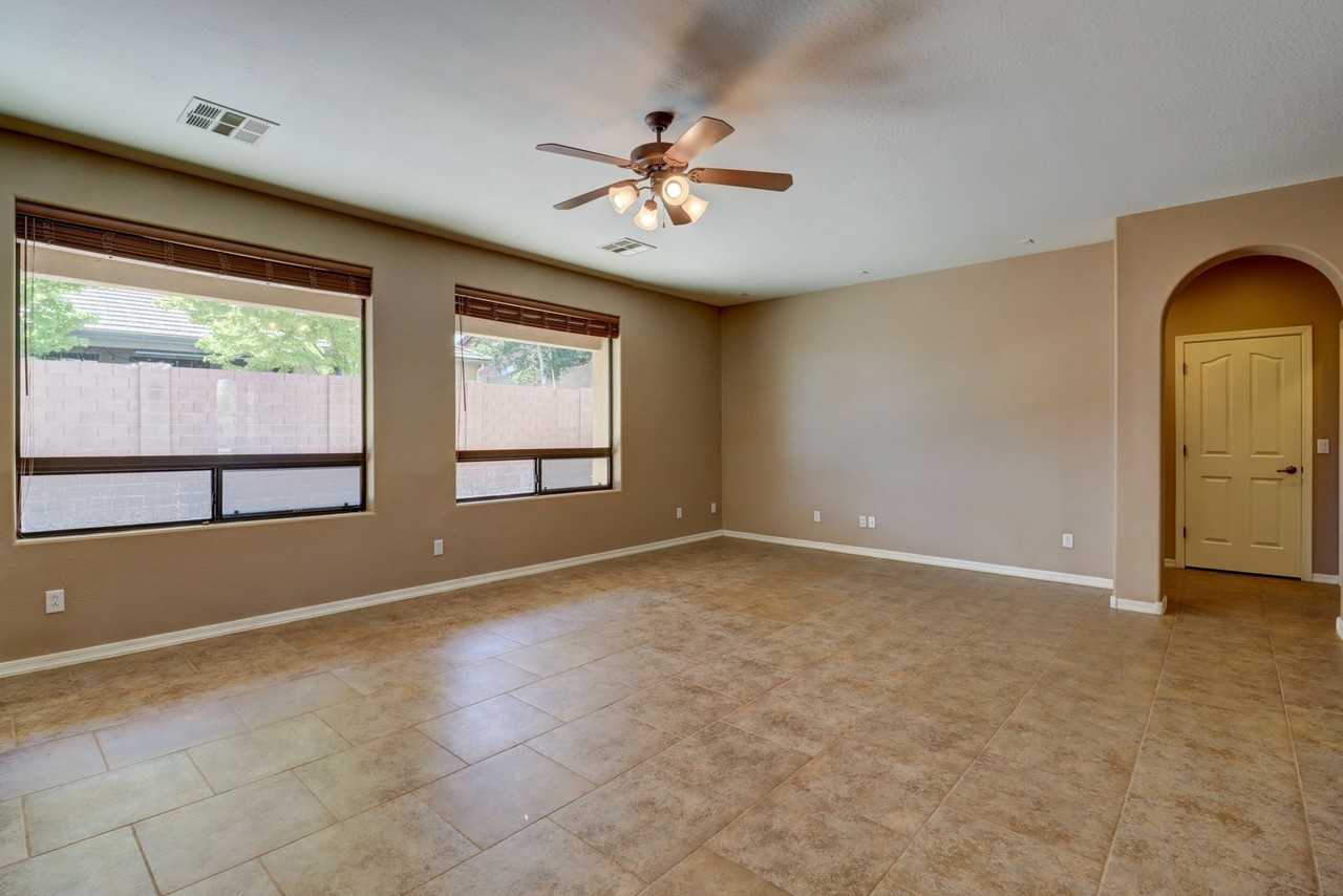 2905 Leonita Ct - Photo 7 of 47