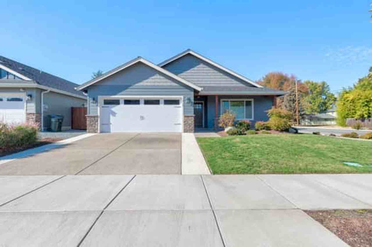 1510 Raydean Dr - Photo 3 of 31