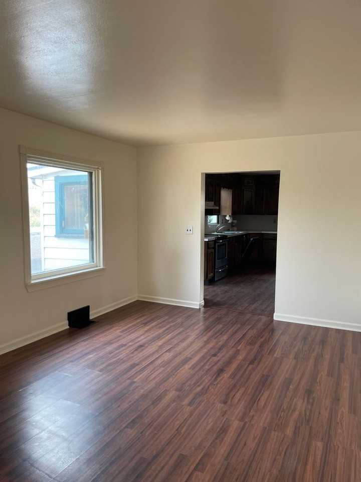 17661 State Route 194 - Photo 7 of 19