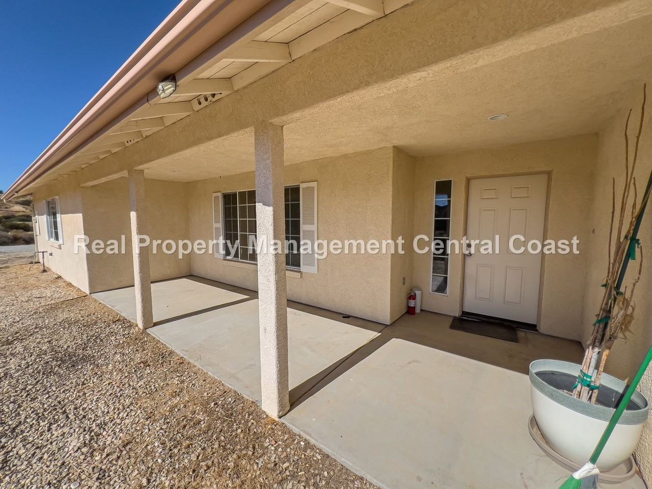 3820 Blue Ridge Rd - Photo 3 of 27