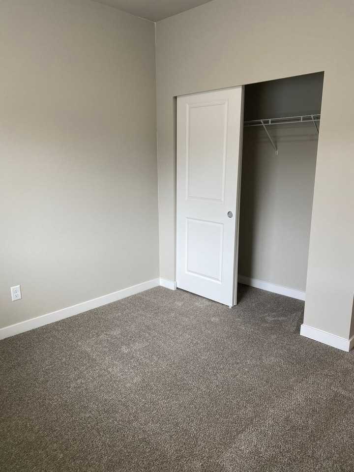 Tahoma Terrace - Photo 3 of 19