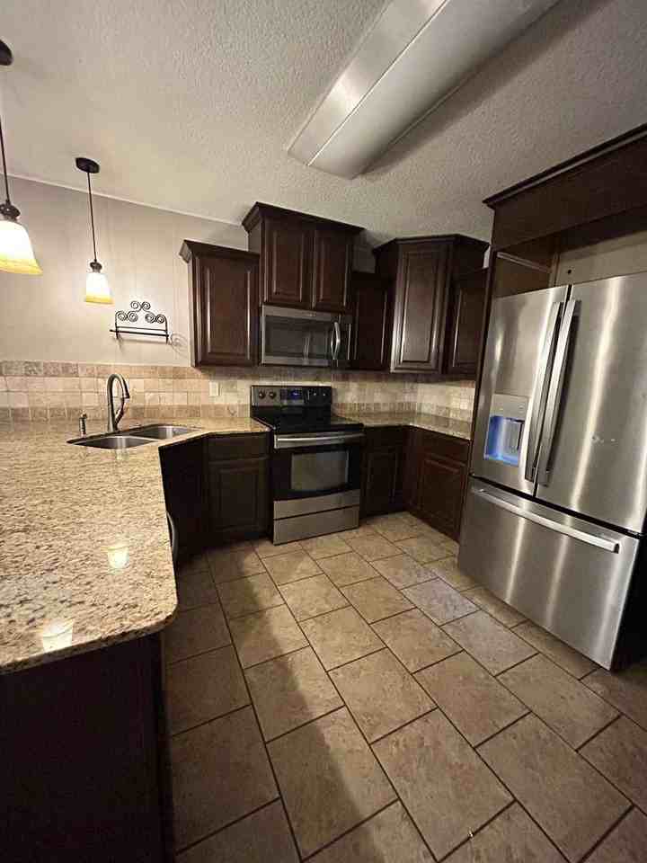 2 Powick Ln - Photo 5 of 22