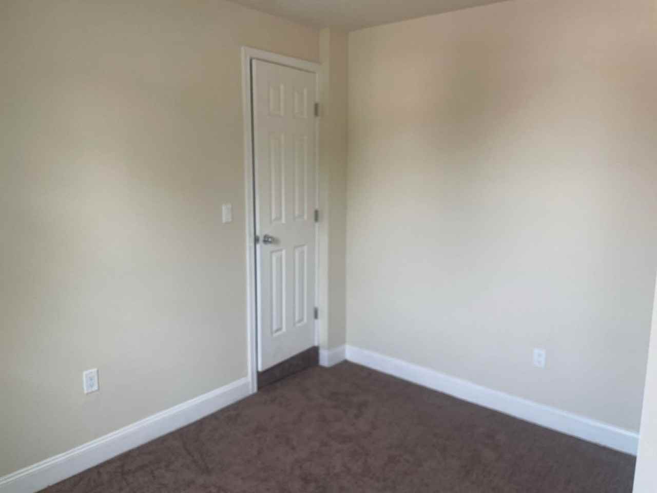 157 E Meehan Ave - Photo 4 of 18