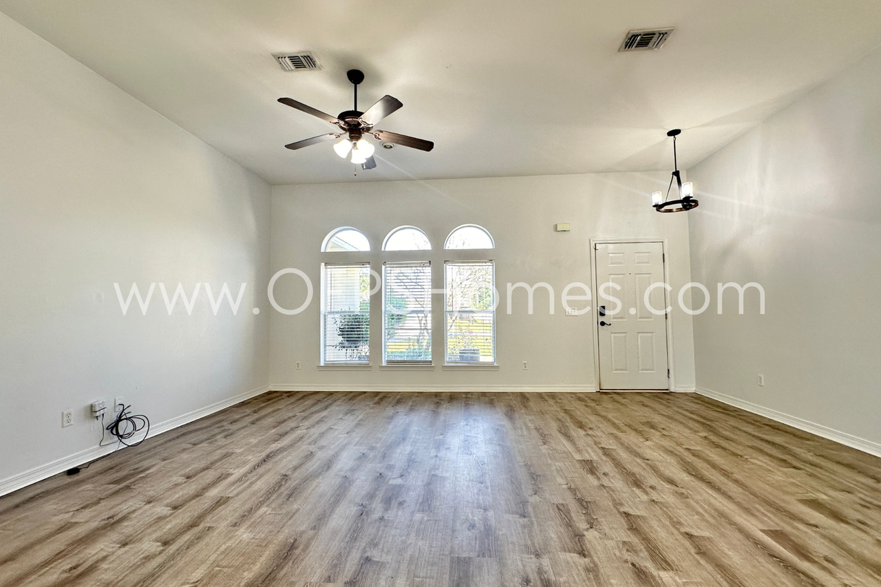 2426 Houston Cir - Photo 6 of 25