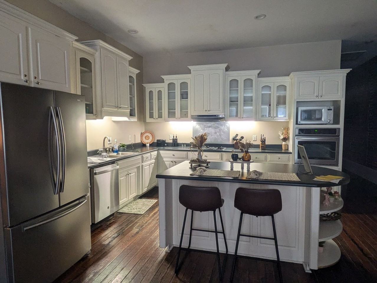 132 N Ashley St - Photo 4 of 20