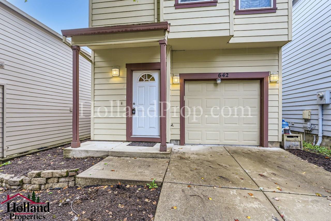 642 Se Shega Ct - Photo 3 of 29