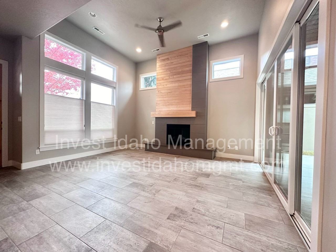 1386 E Lone Shore Dr - Photo 3 of 28