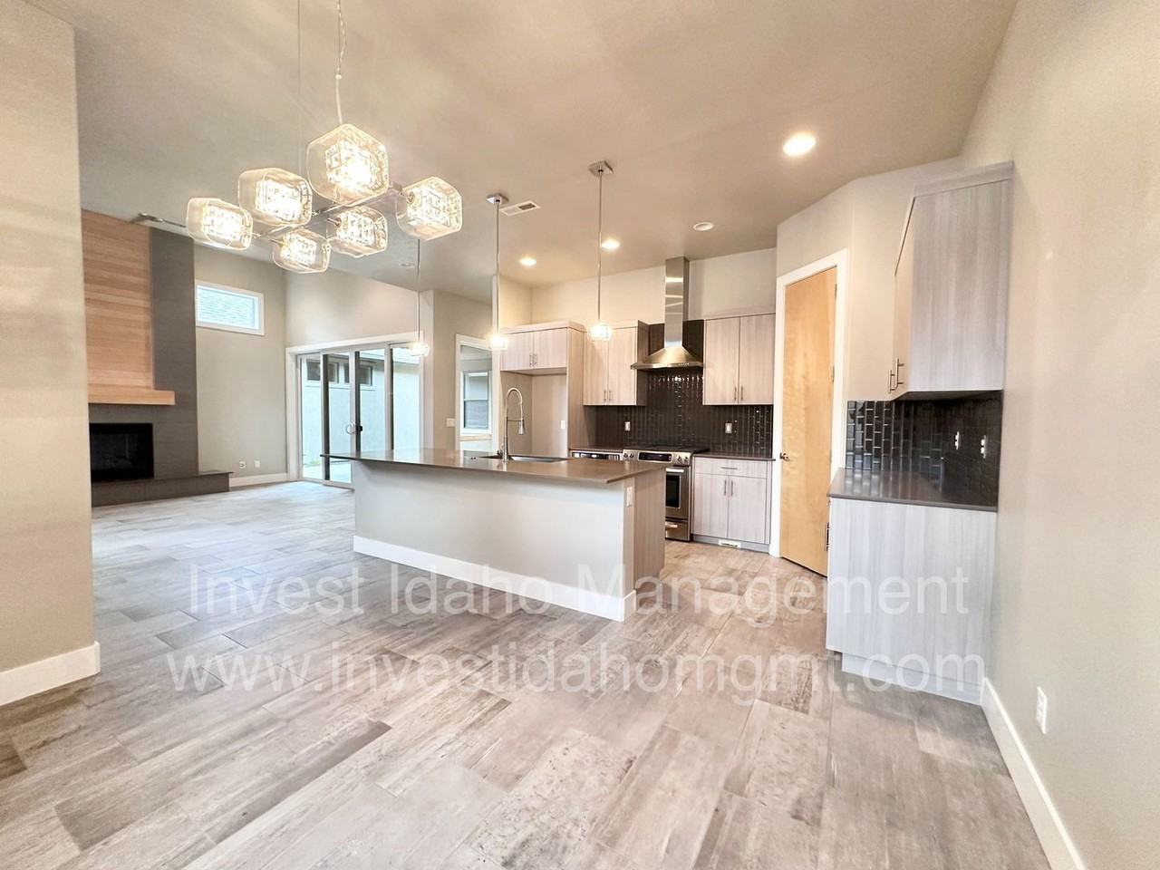 1386 E Lone Shore Dr - Photo 5 of 28