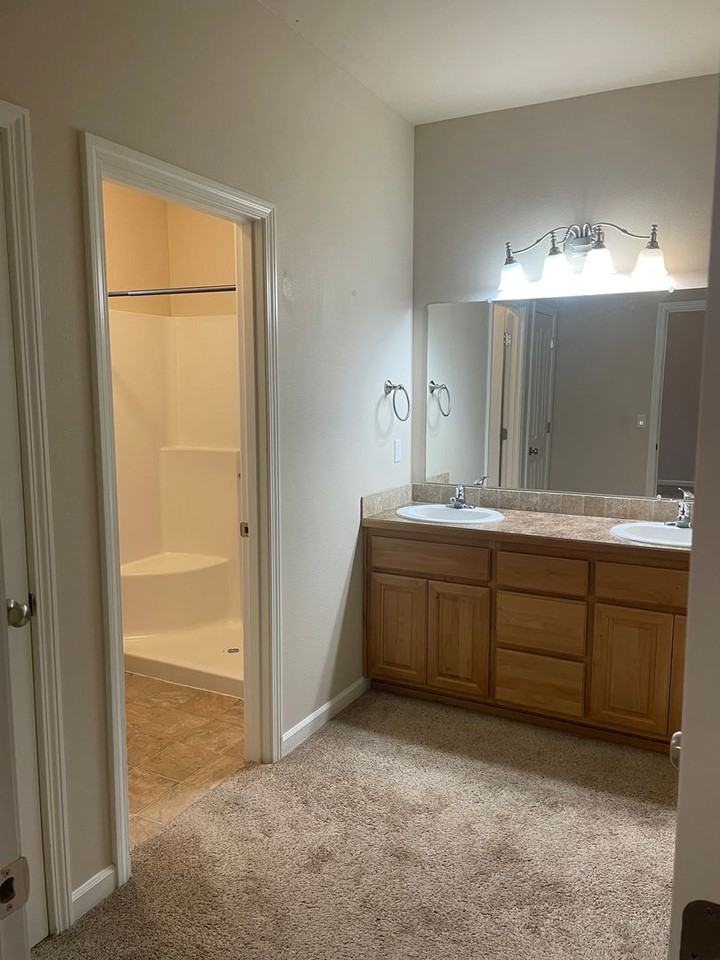 5817 Delaney Rd Se - Photo 3 of 13