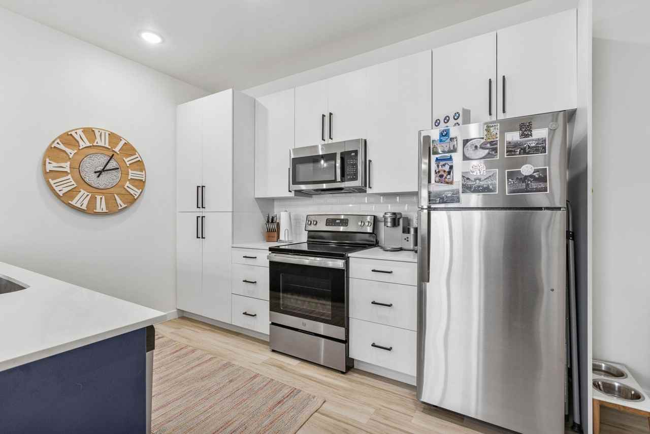 311 E Lorene St #2301 - Photo 4 of 30