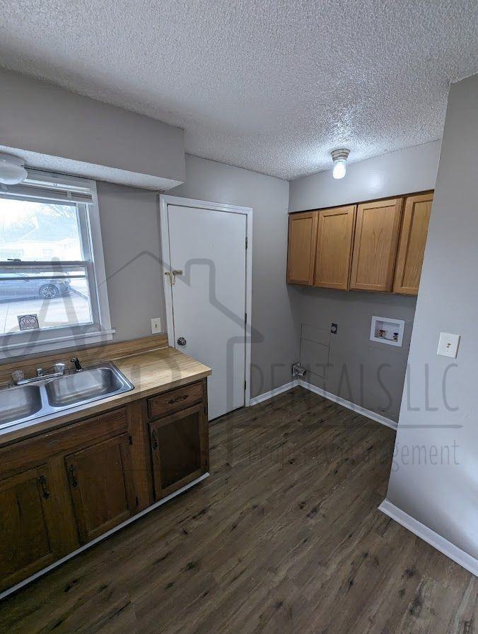 1012 South Rouse Street - Photo 3 of 20