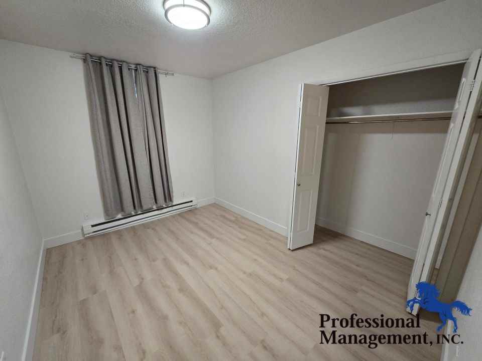 224 N 23rd St #1 - Photo 5 of 6