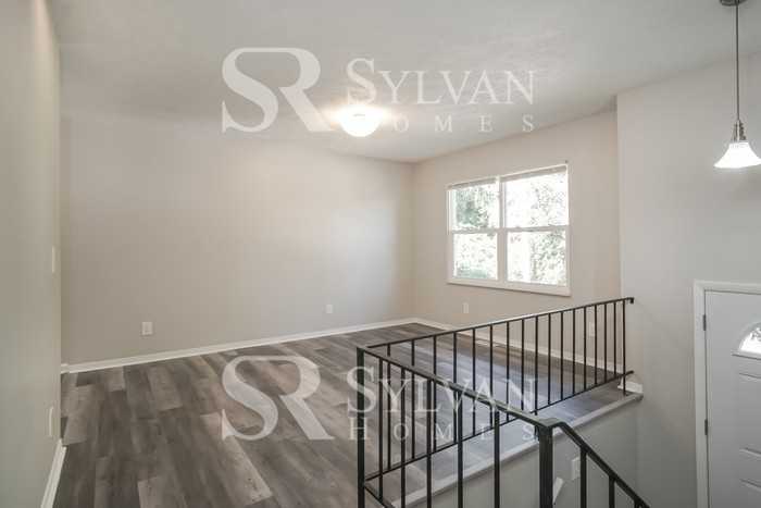 15 Pine St - Photo 3 of 15