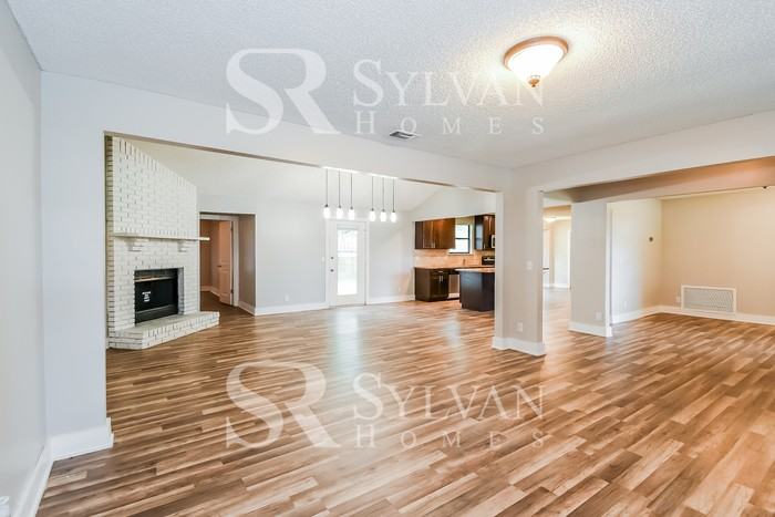 3302 Appleshaw Ct - Photo 3 of 17