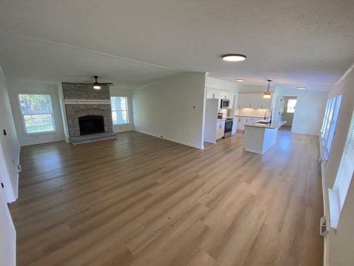 208 Beaver St - Photo 2 of 20