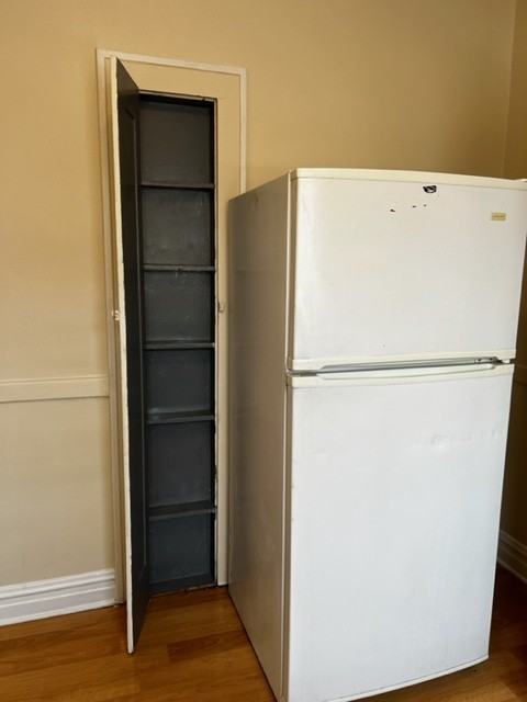 4402 Magoun Ave #H - Photo 4 of 9