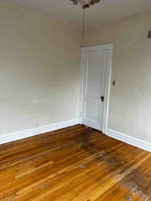 4402 Magoun Ave #H - Photo 7 of 9