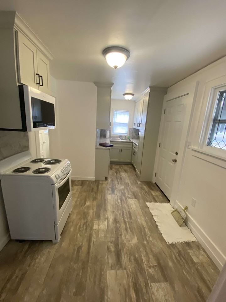 401 E 13th St #NA - Photo 2 of 14